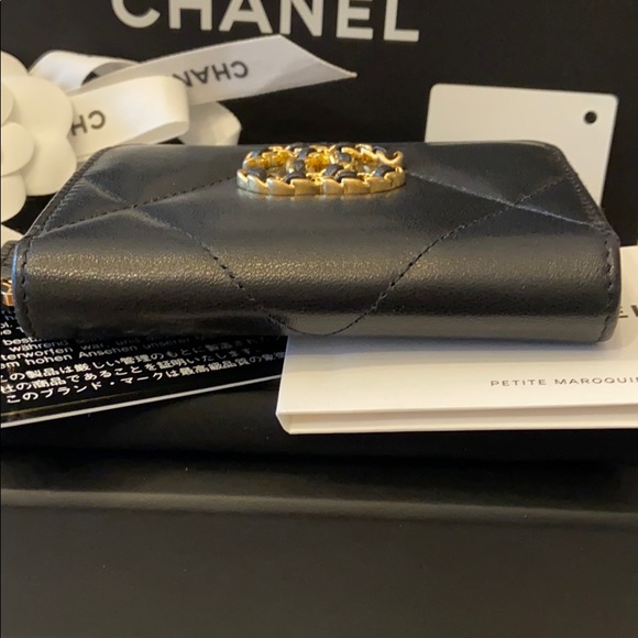 Authentic Chanel Quilted Zip Around Coin Purse - Picture 5 of 11